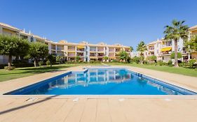 Serene Apartment W/ Balcony And Pool By Lovelystay