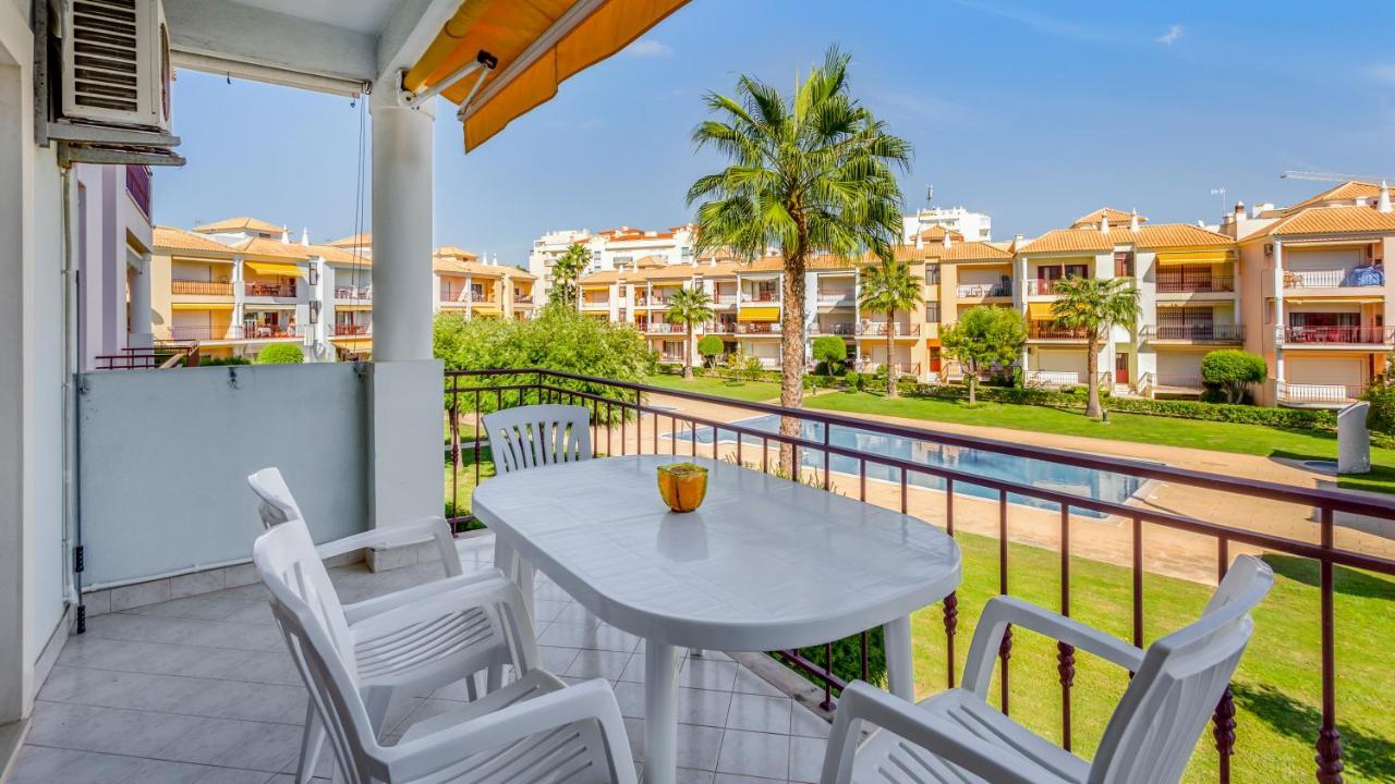 Serene Apartment W/ Balcony And Pool By Lovelystay Quarteira Exterior foto
